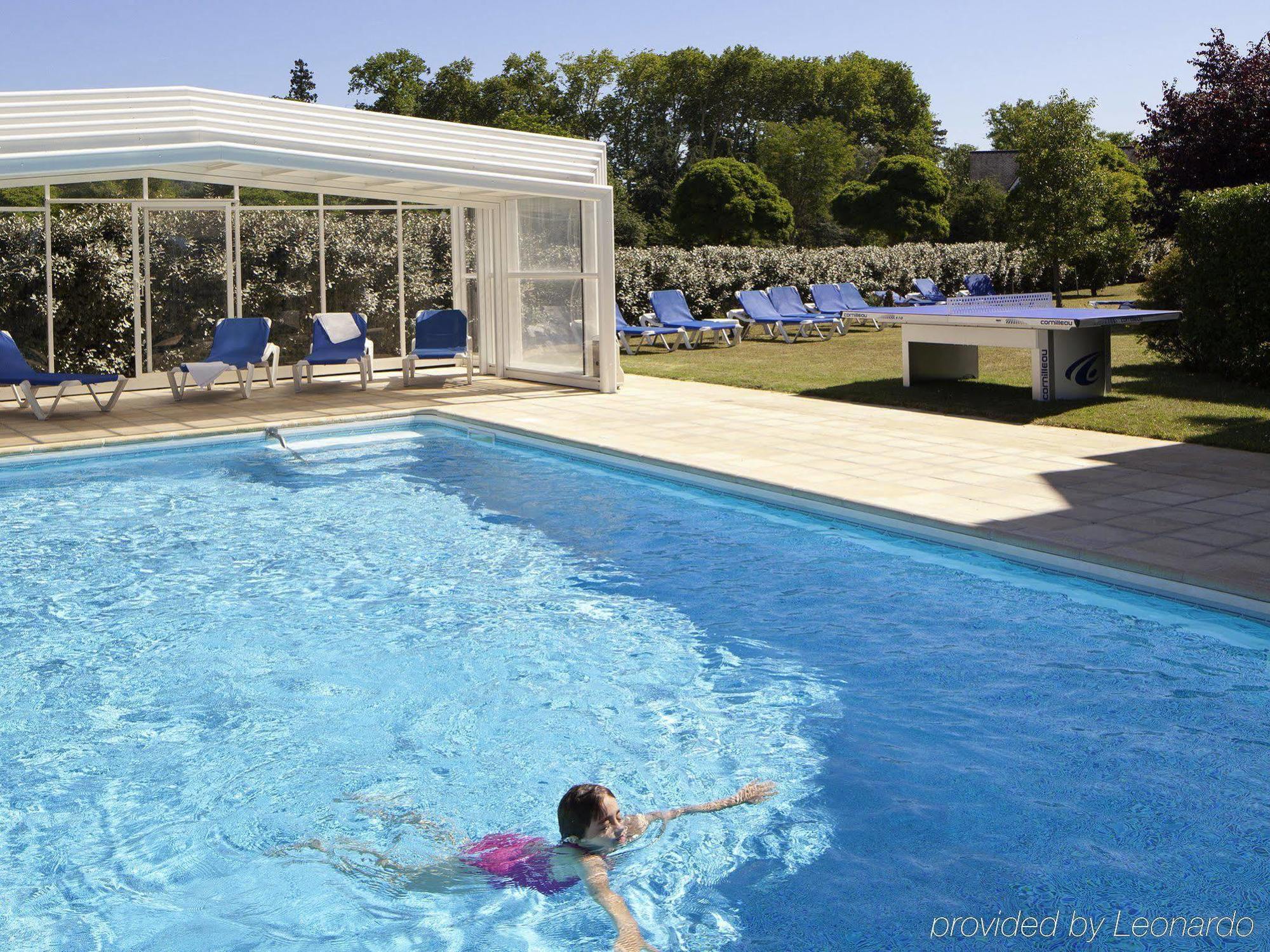 Ibis Styles Chinon Exterior foto